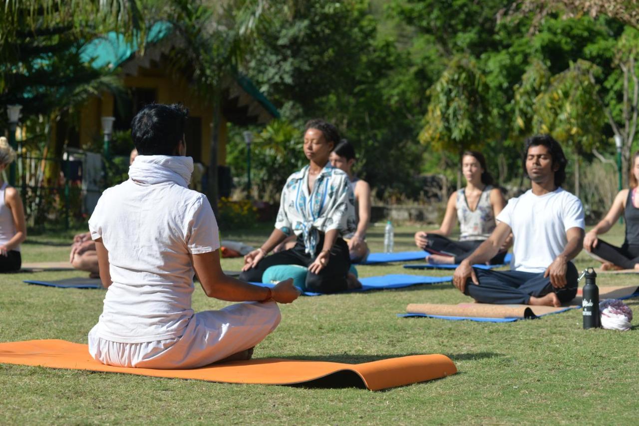 Готель Rishikesh Adiyogi Екстер'єр фото